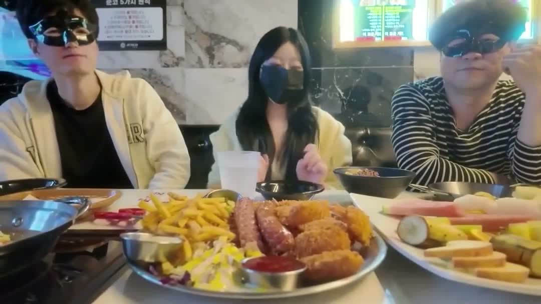 쇼츠- 즉석쓰리썸 하이라이트 썸네일