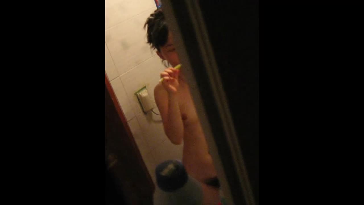 반지하 샤워 몰카 썸네일
