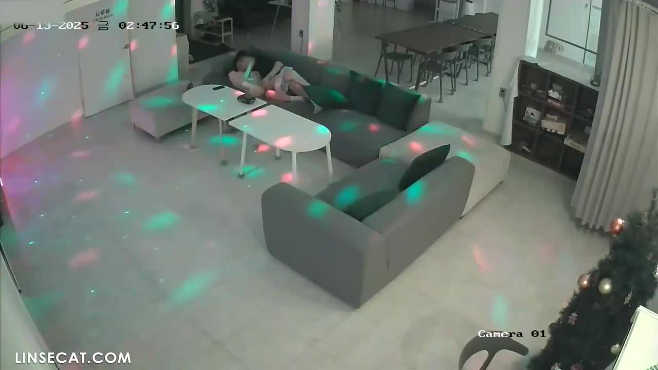 신작IP ✨ 친구 떠난 뒤 꽐라된 여자 섹스 후 알몸촬영남 썸네일