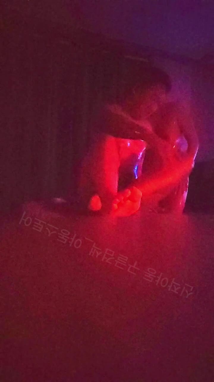 【문신남】 스웨디시녀 홈런직촬 썸네일